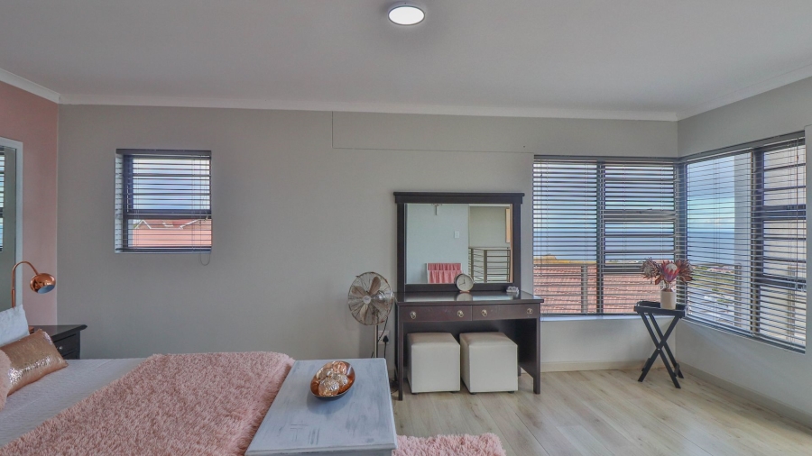 5 Bedroom Property for Sale in Dana Bay Western Cape